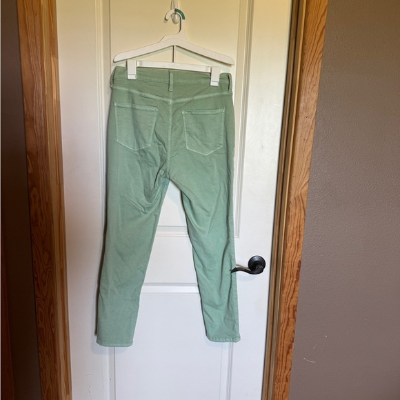 A.n.a Size 8 Women's Green Jeans - Picture 5 of 6